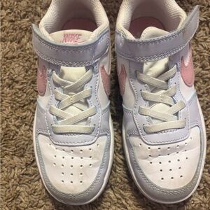 Nike White & Pink Kids' Hook-and-Loop Sneakers
